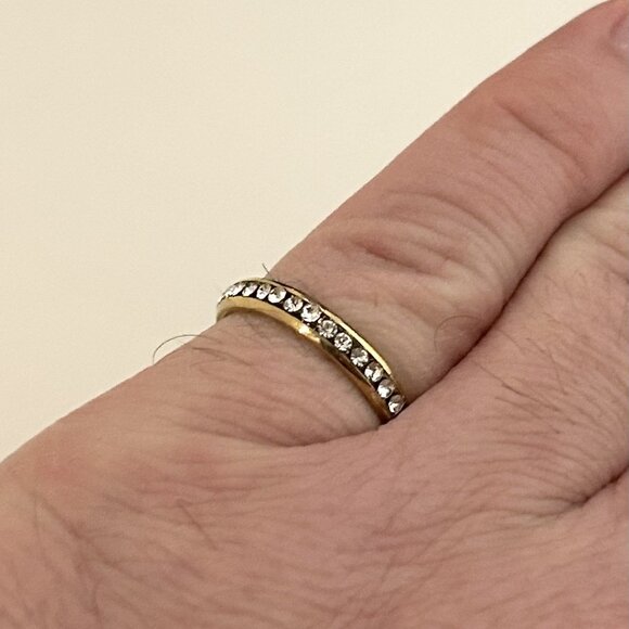Gold Tone Ring with clear rhinestones, Size 7 Unisex - Picture 3 of 3